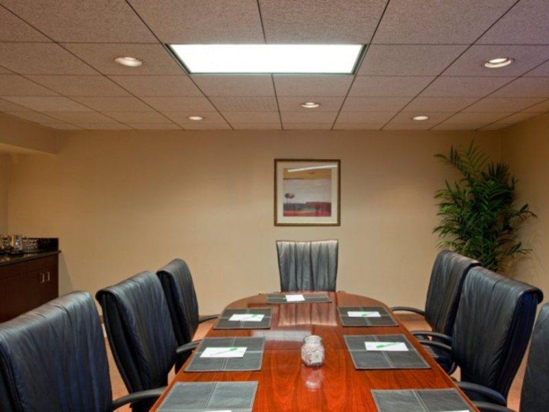 Holiday Inn La Mirada Buena Park By Ihg Exterior photo